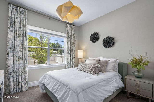 724 W Pleasant Oak Trail, Reno, NV 89511