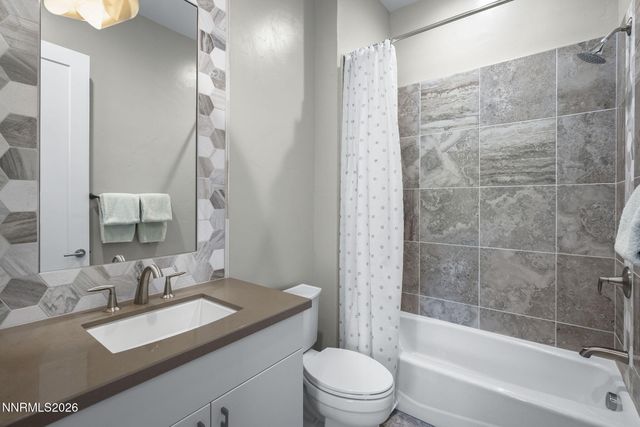 724 W Pleasant Oak Trail, Reno, NV 89511
