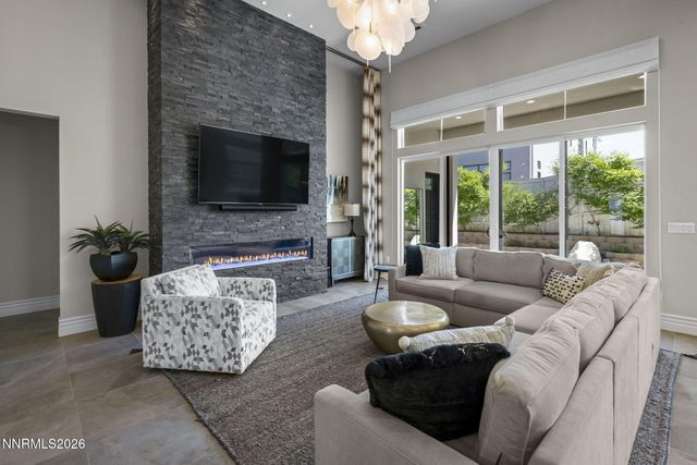 724 W Pleasant Oak Trail, Reno, NV 89511
