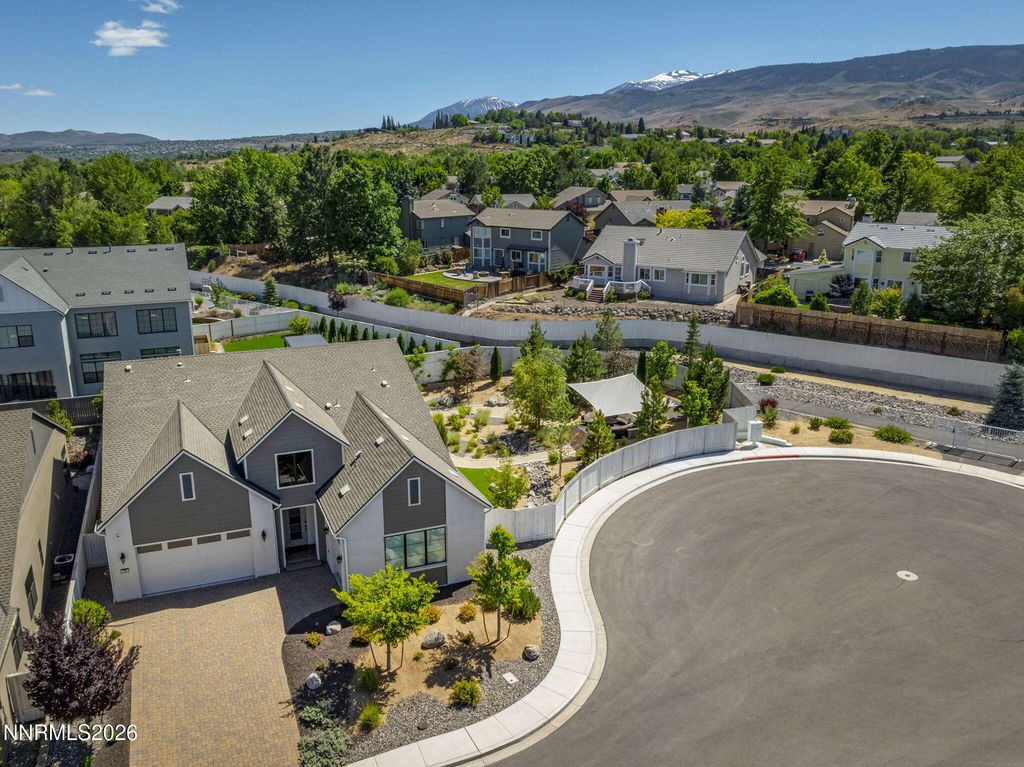 724 W Pleasant Oak Trail, Reno, NV 89511