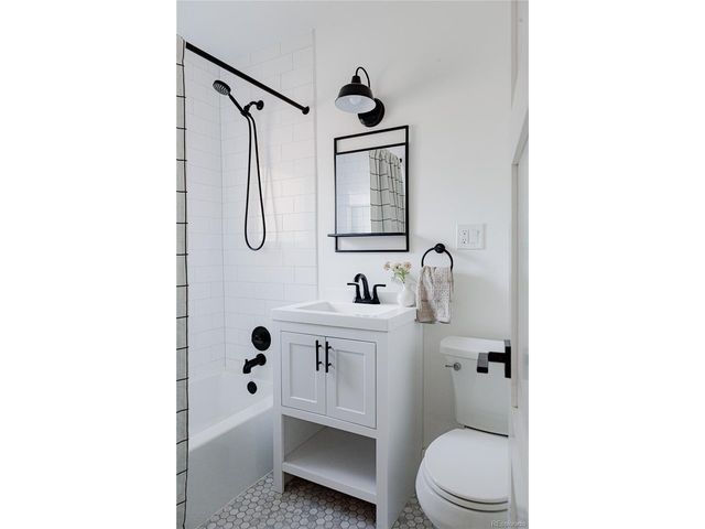 5540 E 4th Ave, Denver, CO 80220