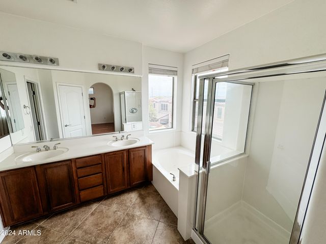 1643 W COTTONWOOD Lane, Phoenix, AZ 85045