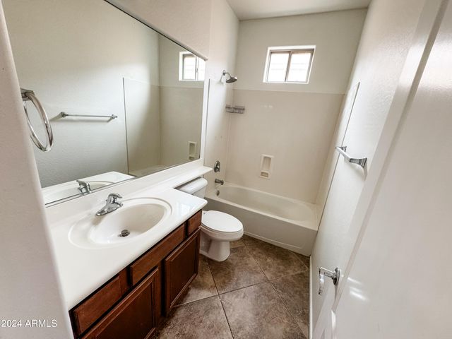 1643 W COTTONWOOD Lane, Phoenix, AZ 85045