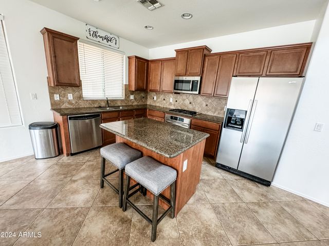 1643 W COTTONWOOD Lane, Phoenix, AZ 85045