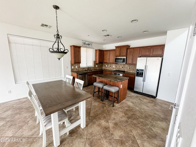 1643 W COTTONWOOD Lane, Phoenix, AZ 85045