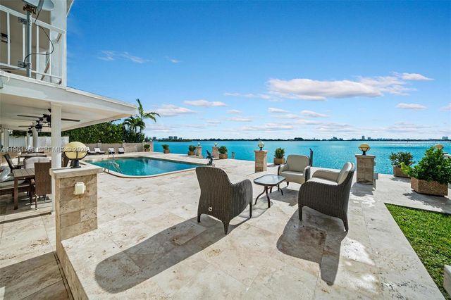 1990 NE 119th Rd, North Miami, FL 33181