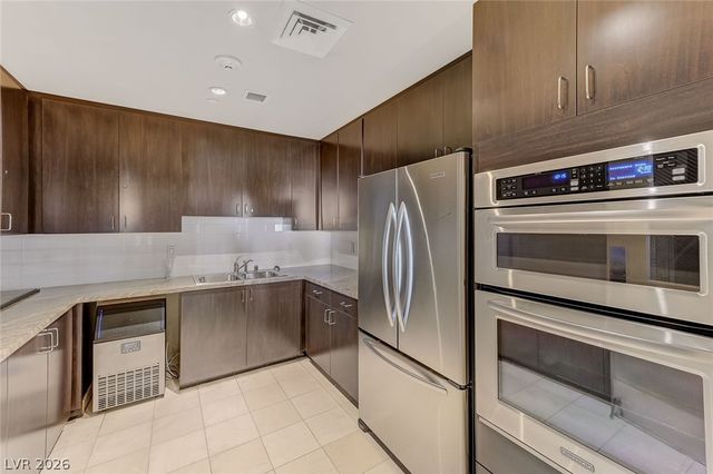 8255 Las Vegas Boulevard 1205, Las Vegas, NV 89123