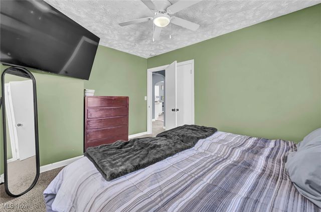 210 Louisiana Avenue, Elyria, OH 44035