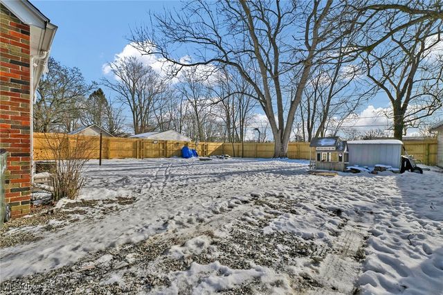 210 Louisiana Avenue, Elyria, OH 44035