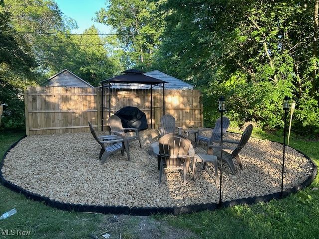 210 Louisiana Avenue, Elyria, OH 44035