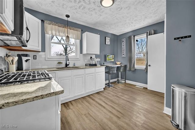 210 Louisiana Avenue, Elyria, OH 44035