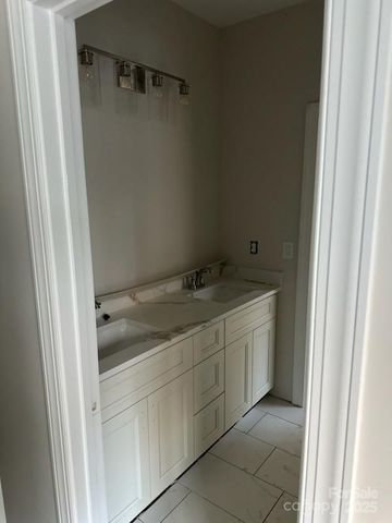 107 Chalfont Court, Salisbury, NC 28147