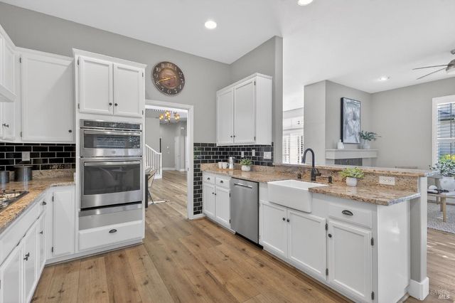 10 Makena Ct, Petaluma, CA 94954