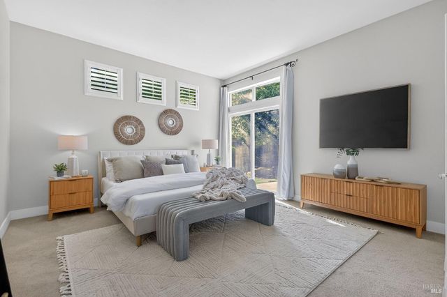 10 Makena Ct, Petaluma, CA 94954