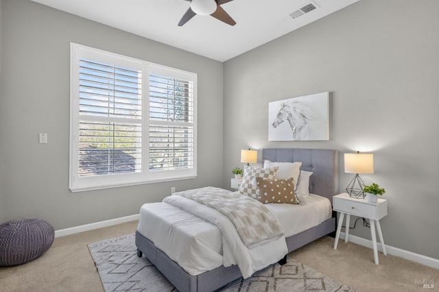 10 Makena Ct, Petaluma, CA 94954