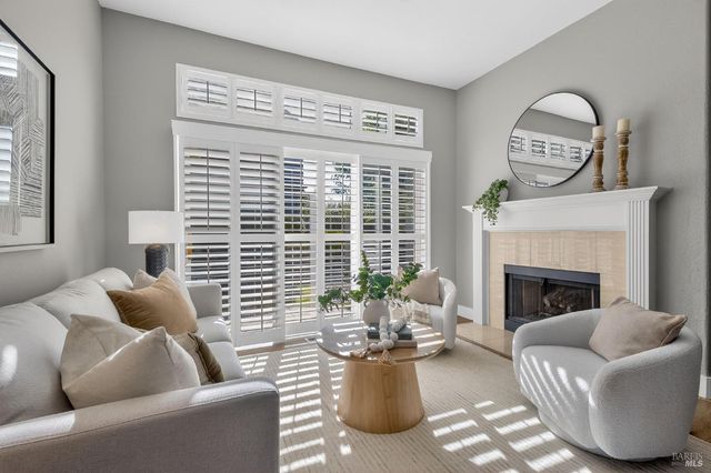 10 Makena Ct, Petaluma, CA 94954