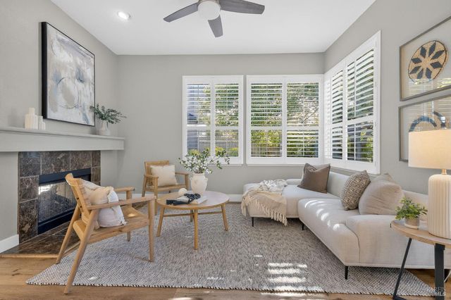 10 Makena Ct, Petaluma, CA 94954