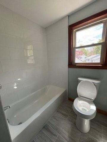 72 Kurland Ave, Brockton, MA 02301