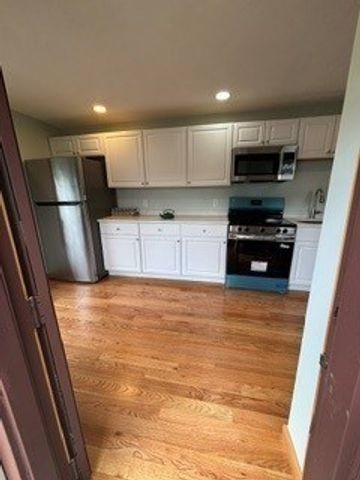 72 Kurland Ave, Brockton, MA 02301