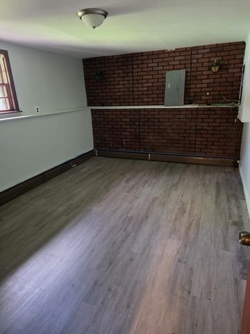 72 Kurland Ave, Brockton, MA 02301