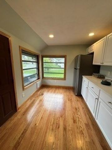 72 Kurland Ave, Brockton, MA 02301