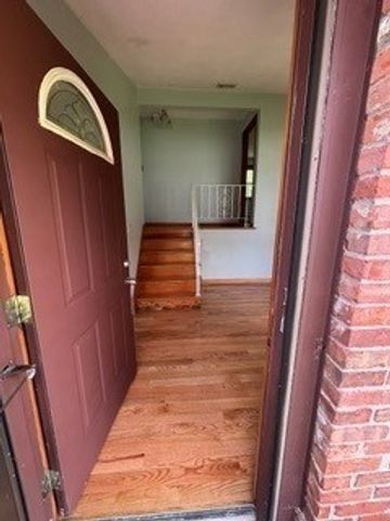 72 Kurland Ave, Brockton, MA 02301