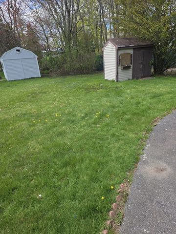 72 Kurland Ave, Brockton, MA 02301