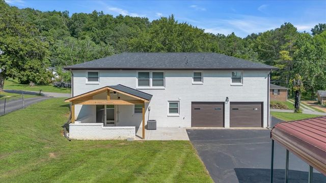 7320 Coronado Ct, Nashville, TN 37221