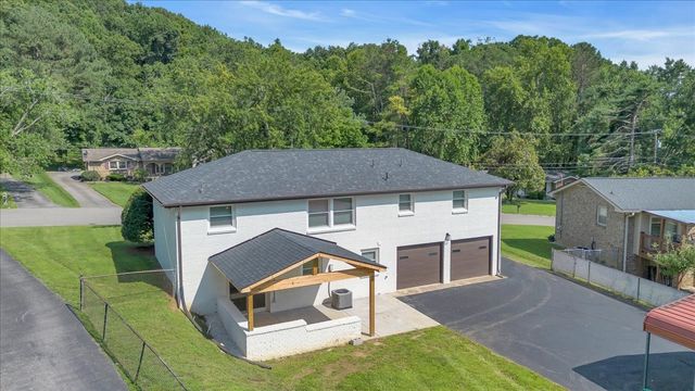 7320 Coronado Ct, Nashville, TN 37221