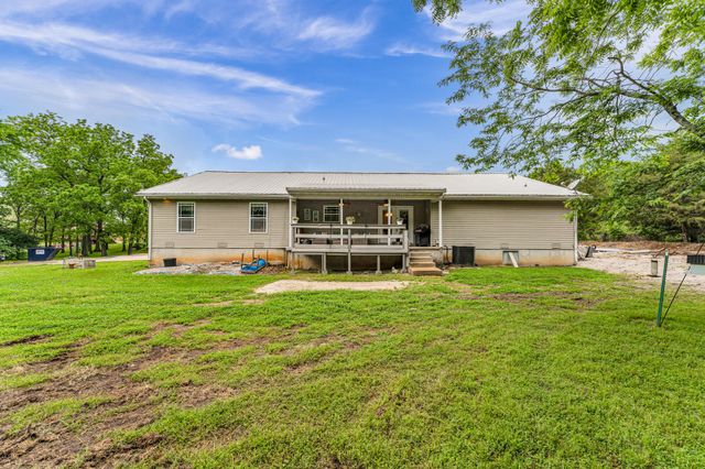 7222 N Farm Road 203, Strafford, MO 65757
