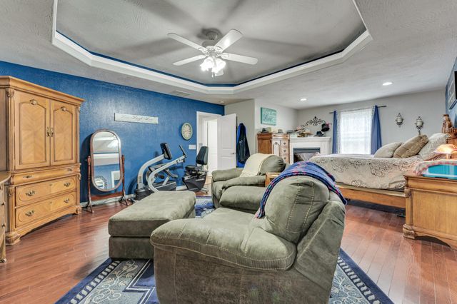 7222 N Farm Road 203, Strafford, MO 65757