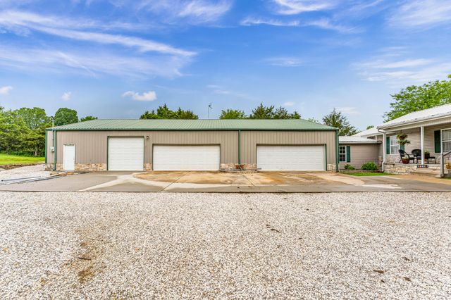7222 N Farm Road 203, Strafford, MO 65757