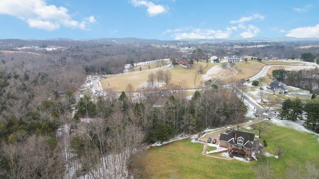 484 Woods Edge Drive, London, KY 40741