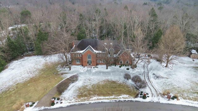 484 Woods Edge Drive, London, KY 40741