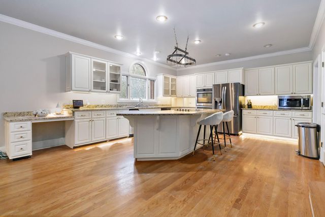 484 Woods Edge Drive, London, KY 40741