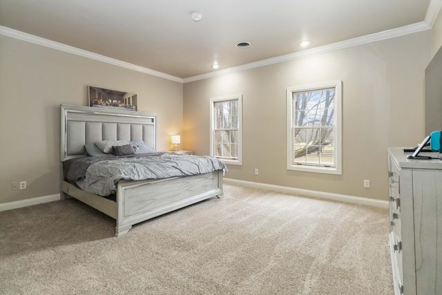 484 Woods Edge Drive, London, KY 40741