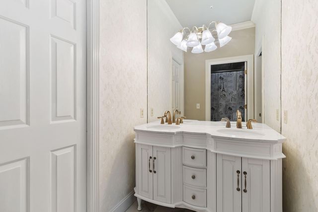 484 Woods Edge Drive, London, KY 40741