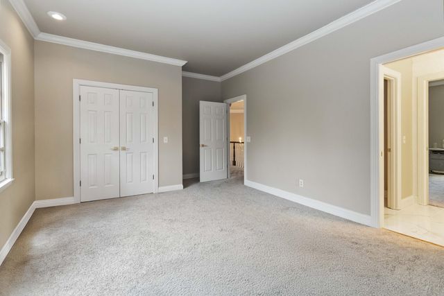 484 Woods Edge Drive, London, KY 40741