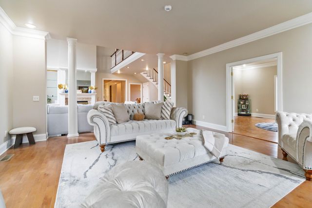 484 Woods Edge Drive, London, KY 40741