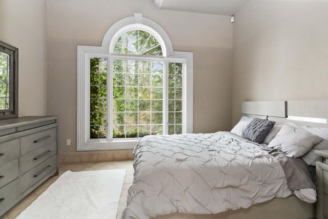 484 Woods Edge Drive, London, KY 40741