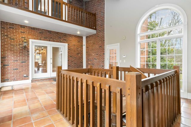 484 Woods Edge Drive, London, KY 40741