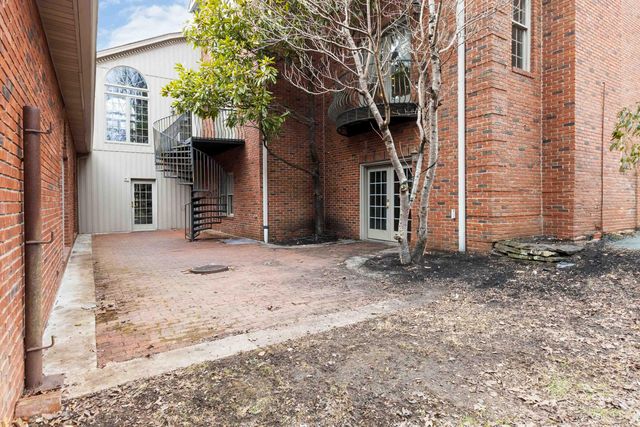 484 Woods Edge Drive, London, KY 40741