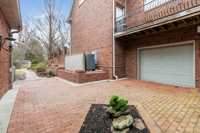 484 Woods Edge Drive, London, KY 40741