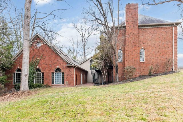 484 Woods Edge Drive, London, KY 40741