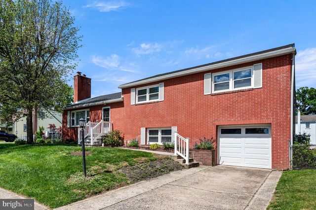 516 EVERGREEN AVE, Folsom, PA 19033