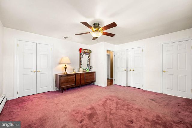 516 EVERGREEN AVE, Folsom, PA 19033