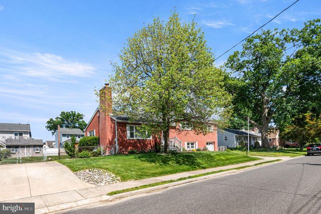 516 EVERGREEN AVE, Folsom, PA 19033