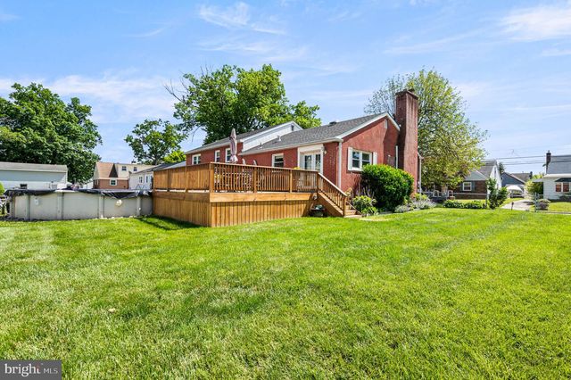 516 EVERGREEN AVE, Folsom, PA 19033