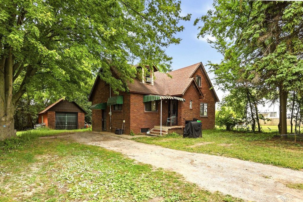 3734 Sheridan Road, Saginaw, MI 48601