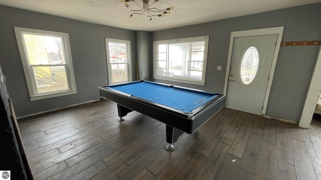 Image 10 of property listing at 108 S Pine, St Louis, MI 48880